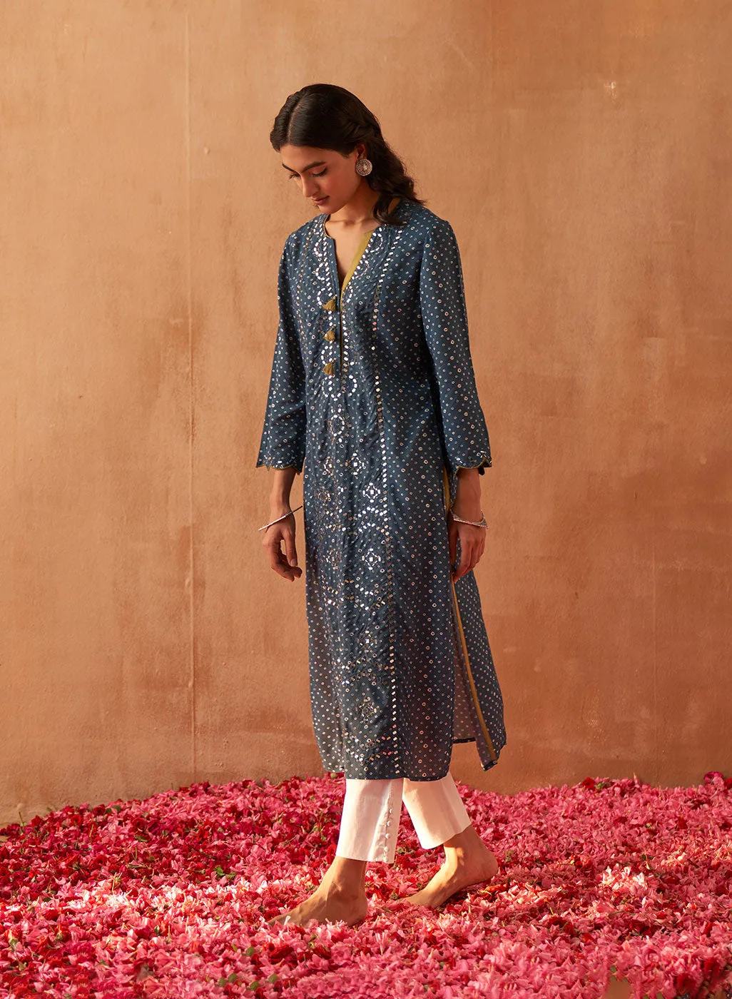 Blue Dhaage Collection Kurta With Placement Embroidery